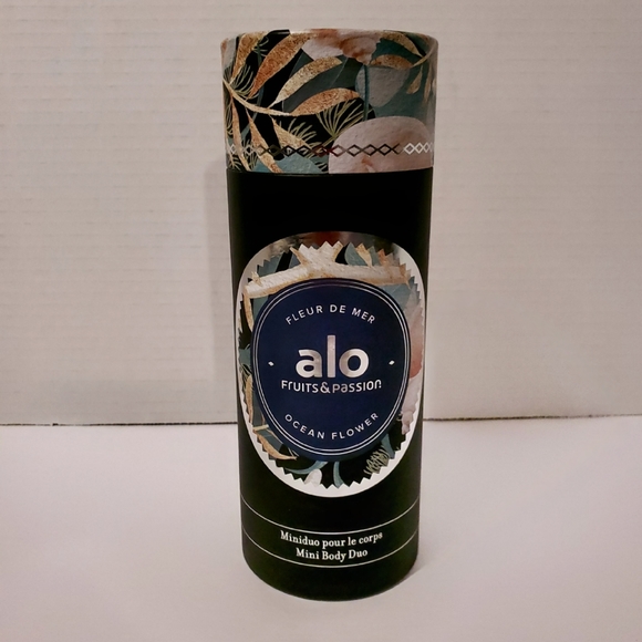 🇨🇦 Alo Ocean Flower Mini Body Duo Sets with Whipped Body Cream - Picture 1 of 3